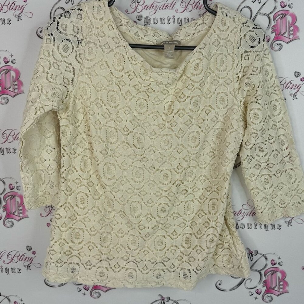Banana Republic shirt crochet style lace floral Cream Lace Blouse